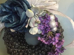 4170 Blueberry-wreath-white-ribbon
